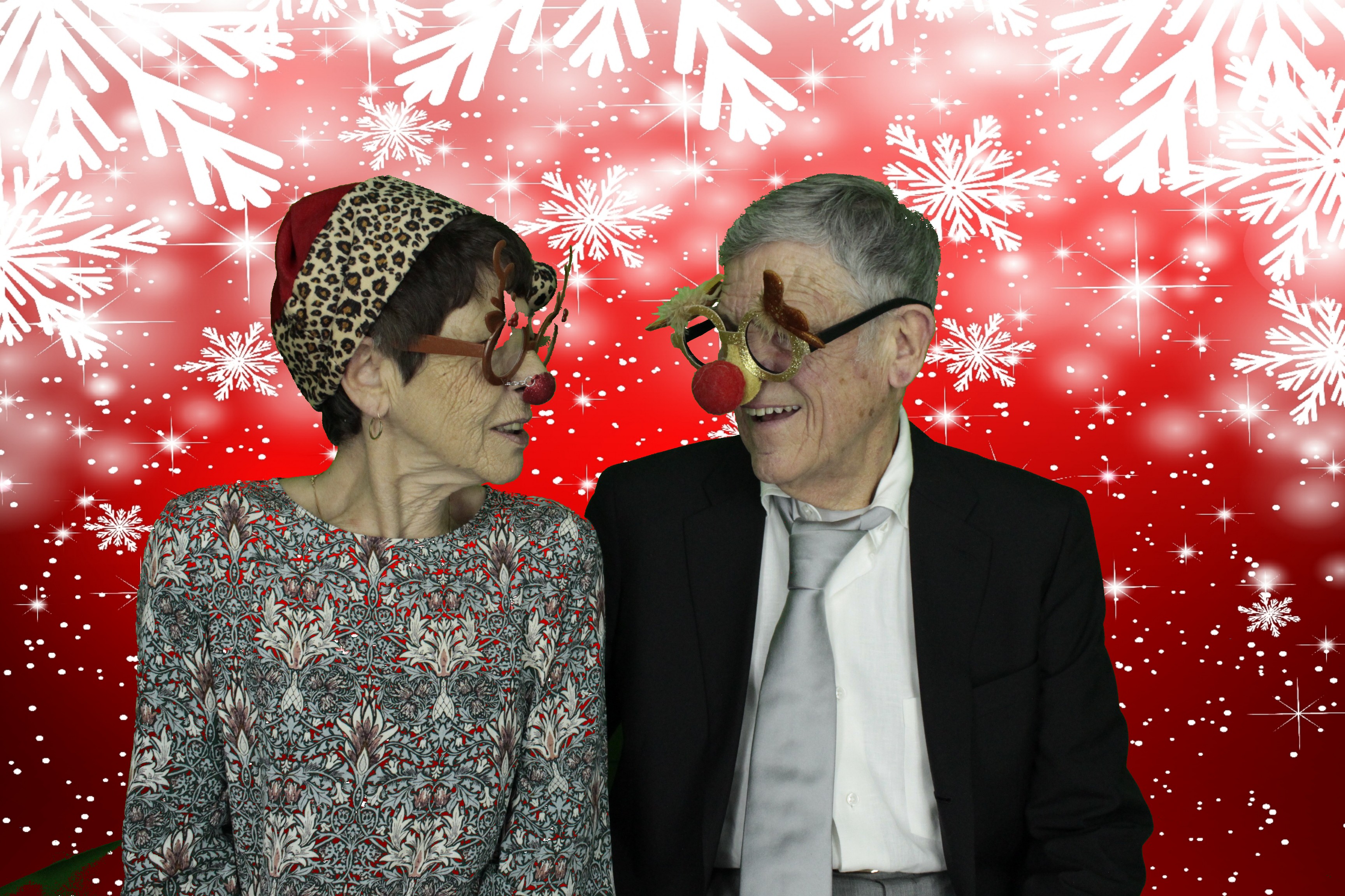 Silvermere Christmas Party | View more photos from the event at gallery.myphotoboothexperience.co.uk/u/MyPhotoBoothExperienceLtd/Silvermere-Christmas-Party-3